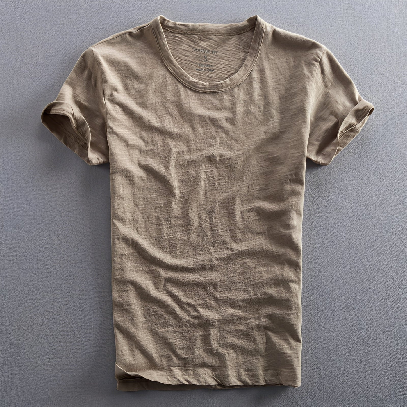 Klassisches Herren-T-Shirt — Vayrani — Farbe Braun