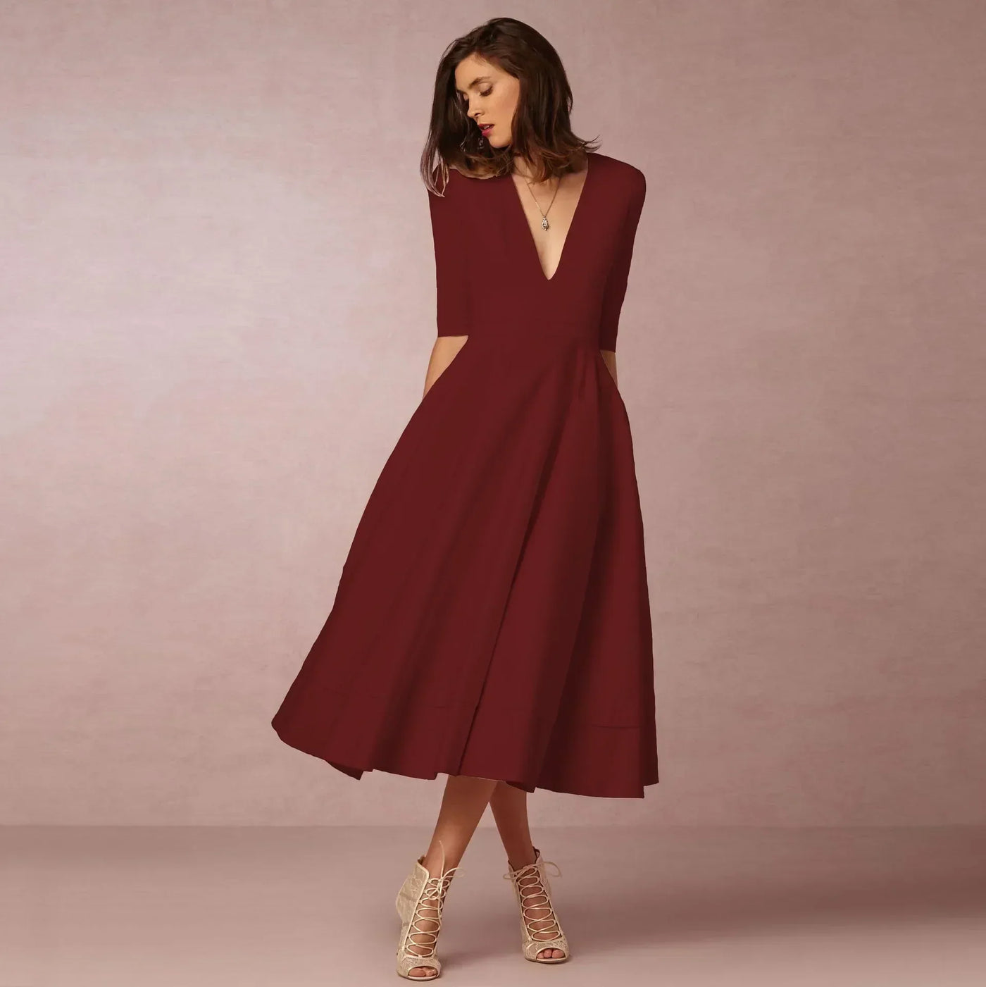Elegantes Abendkleid — Vayrani — Ansicht 4 — Farbe Weinrot