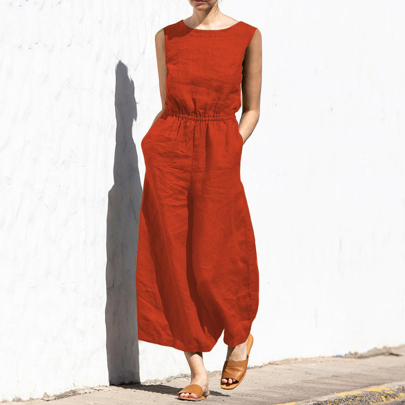 Ärmeloser, entspannter Jumpsuit für Damen — Vayrani — Farbe Rot