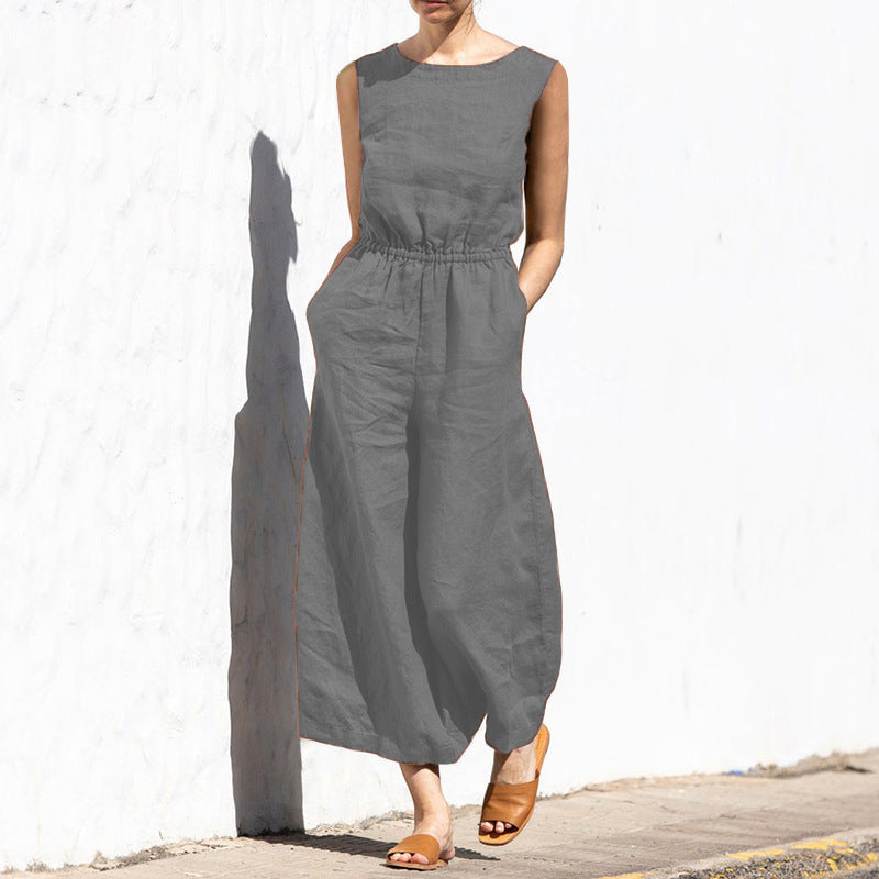 Ärmeloser, entspannter Jumpsuit für Damen — Vayrani — Farbe Rot