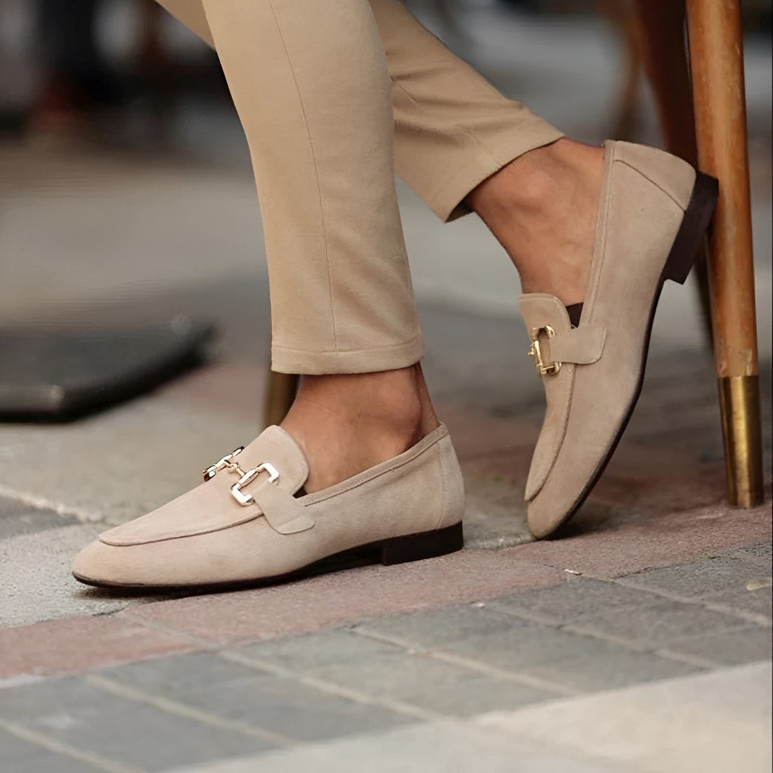 Stilvolle Slipper Loafer — Vayrani — Farbe Beige