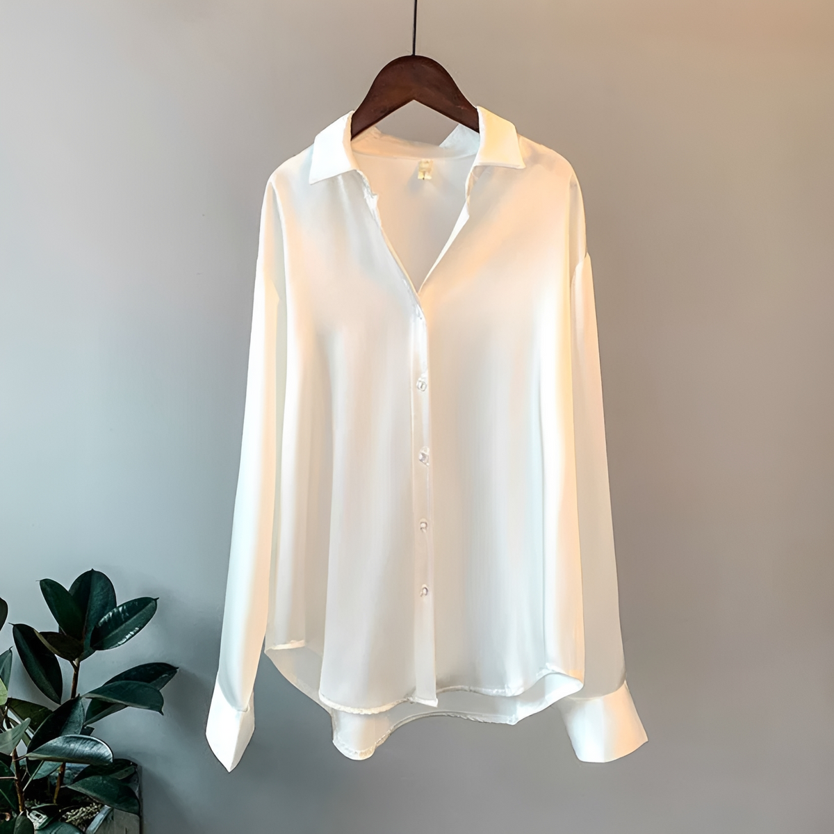 Elegante Damenbluse mit Knöpfen, langen Ärmeln und klassischem Kragen