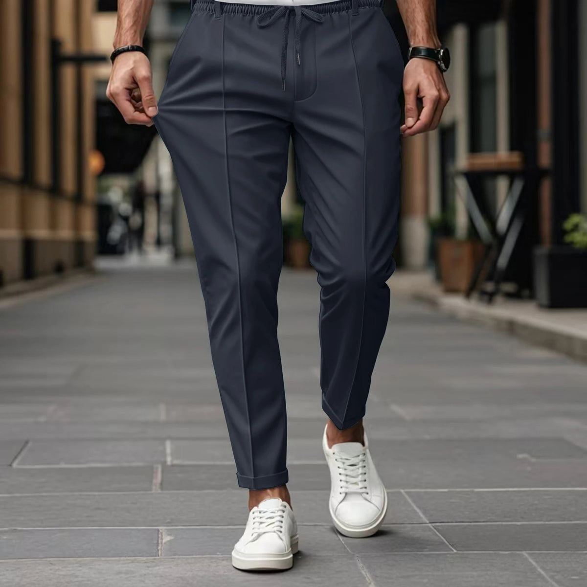 Herren Hose mit elastischem Bund und Bindegürtel - gerade Beine, Frontfalte, schlanke Optik
