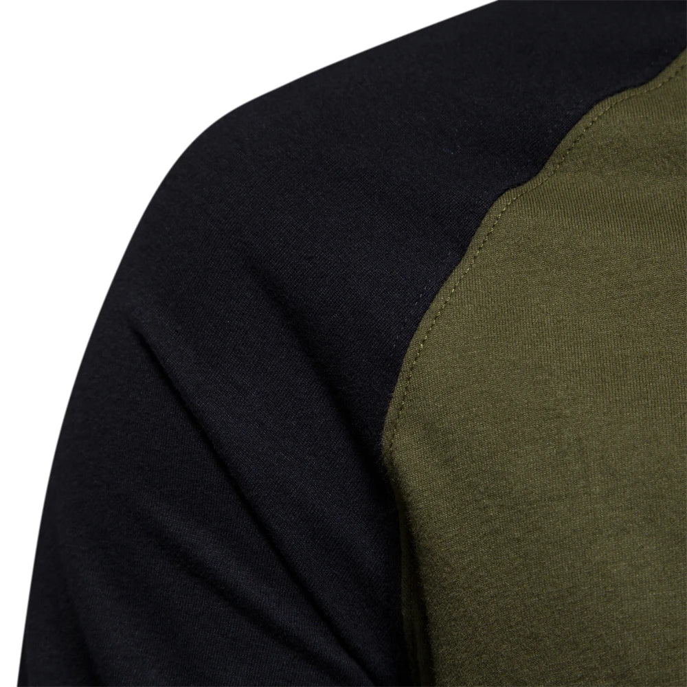 Herren Langarm-Raglanshirt mit Ärmeln in Kontrastfarbe - Rundhals, schmaler Schnitt, Brustlogo