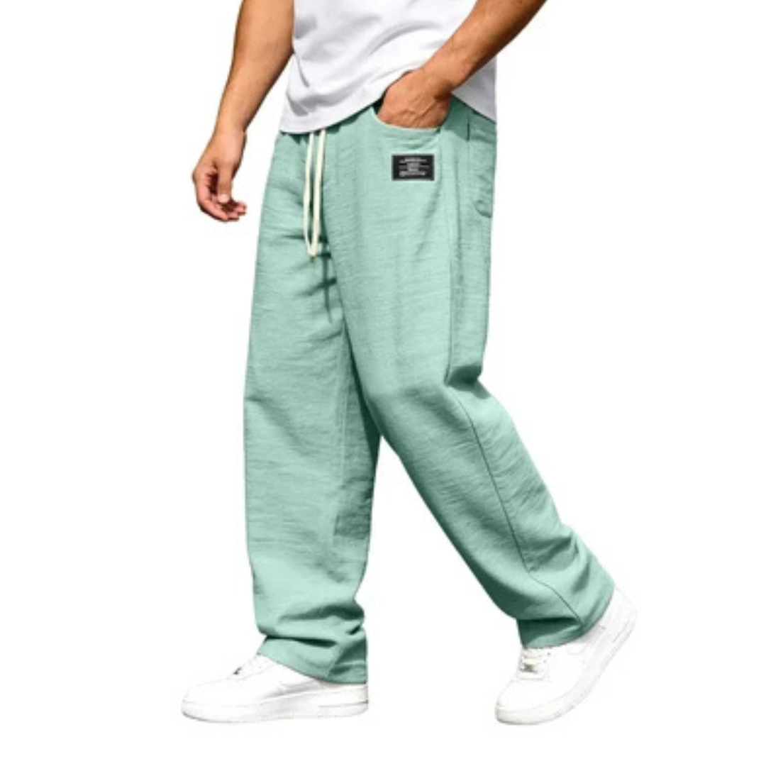 Herren Hose mit geradem Bein – elastischer Bund mit Kordelzug, seitliche Taschen, elastische Taille, gerades Bein, Patch-Detail